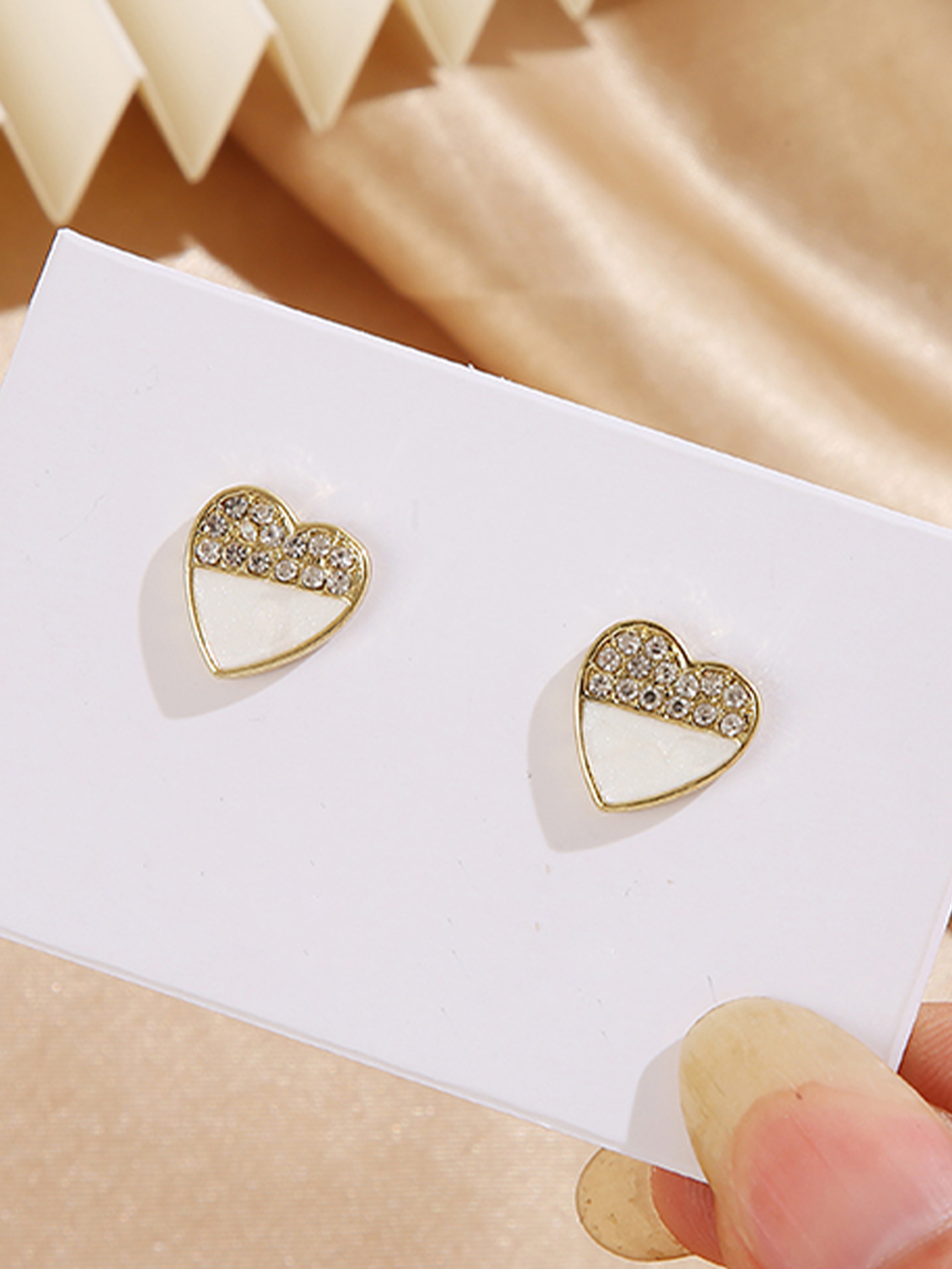 Fashion Heart Shape Alloy Inlay Rhinestone Ear Studs