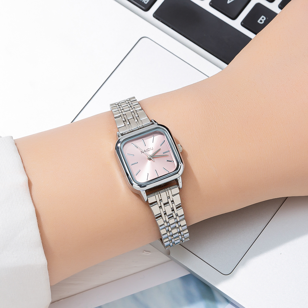 Fashion Square Scale Surface Nail Silver Steel Belt Watch
