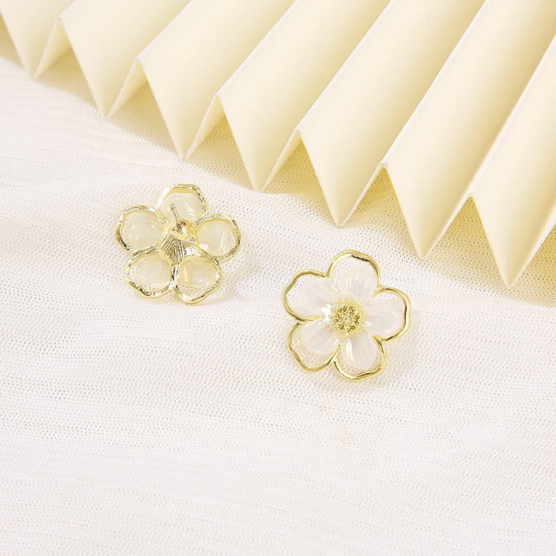 Fashion Flower Alloy No Inlaid Ear Studs