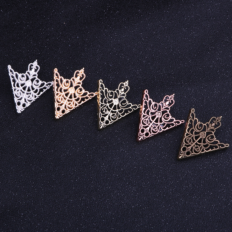 Retro style Triangle hollow geometric pattern Collar Pin brooch