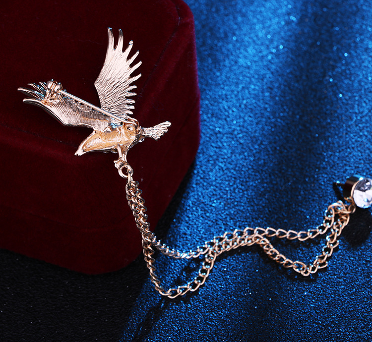 fashion new style Flying Eagle shape Chain alloy Brooch