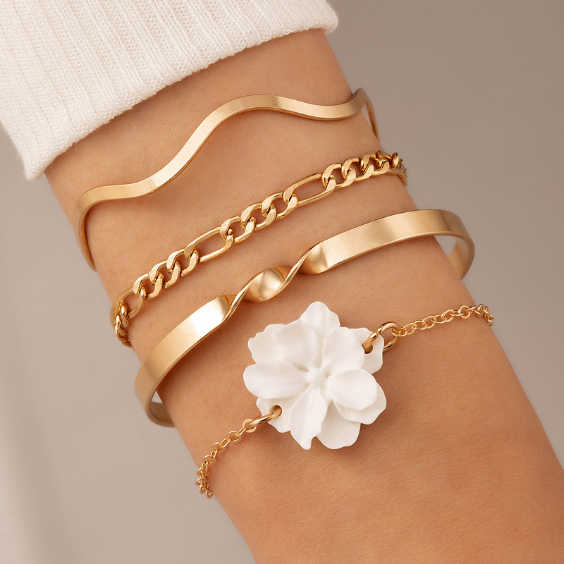 Fashion Ornament Camellia Four Pieces Alloy Geometric Bracelet Set