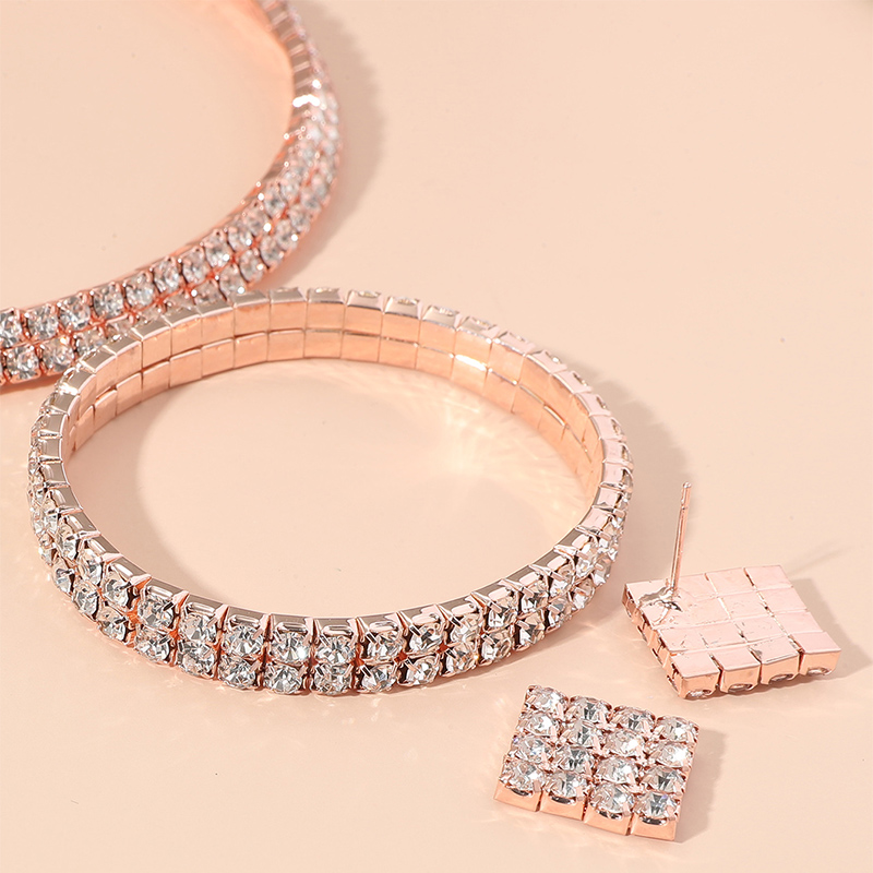 Fashion Elegant Claw Chain Welding Rhinestone Ear Studs Bracelet Necklace Ring Set