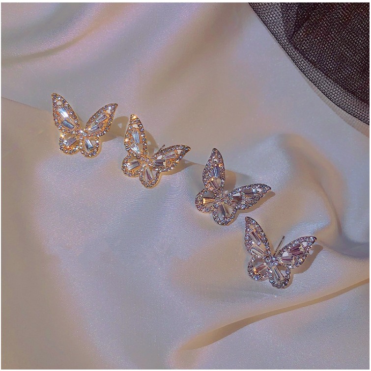 Elegant Butterfly Alloy Inlay Artificial Rhinestones Ear Studs 1 Set