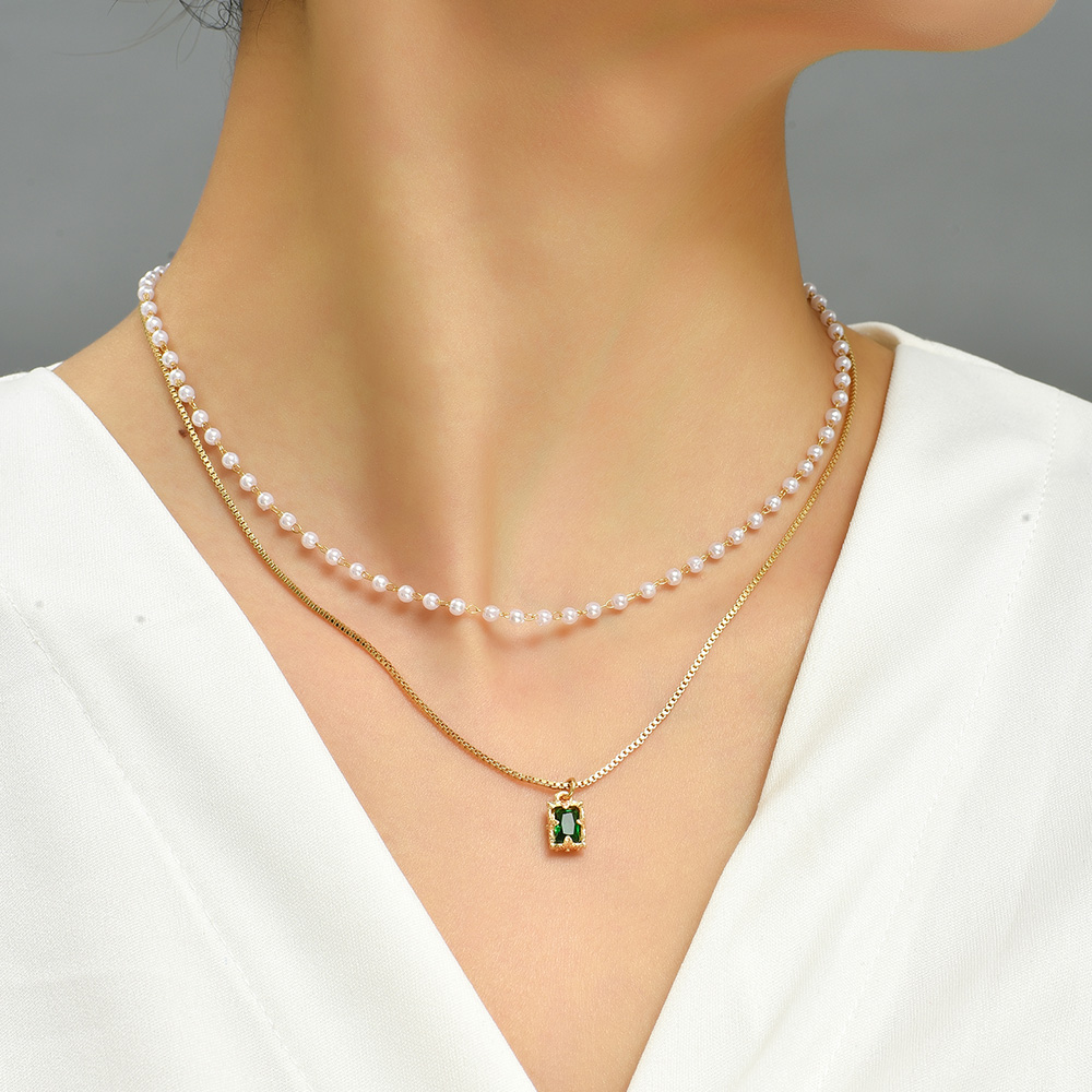 alloy Retro Double-Layer Pearl Fashion Green Zircon Pendant necklace