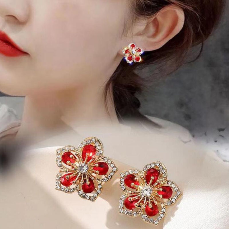 Fashion Delicate Peach Blossom Rhinestone Inlaid Earrings Women