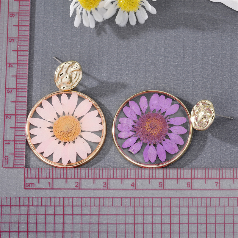 new style Transparent Dried Flower Little Daisy Resin round pendant Earrings