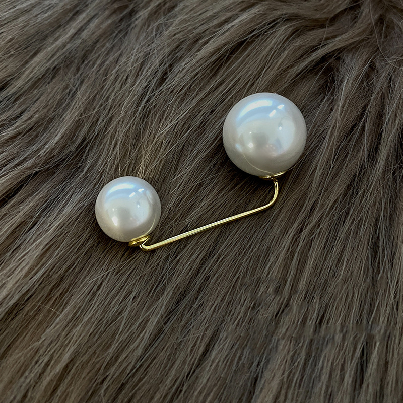 Fashion Anti-Exposure Pearl Geometric Brooch Clothing Accessories