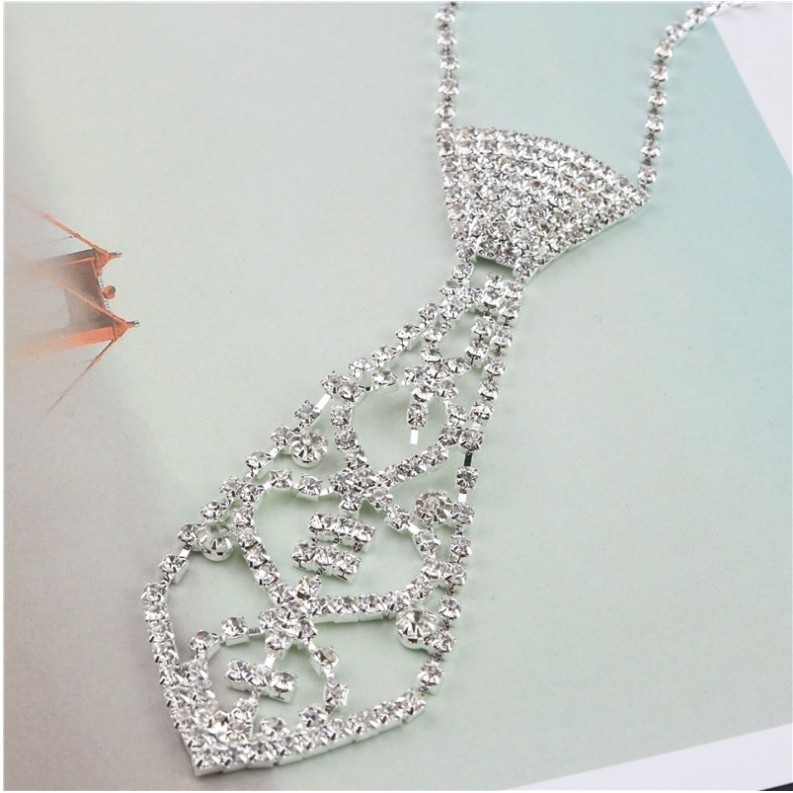 Fashion Bridal Inlay Full Rhinestone Tie Shaped Necklace Claw Chain