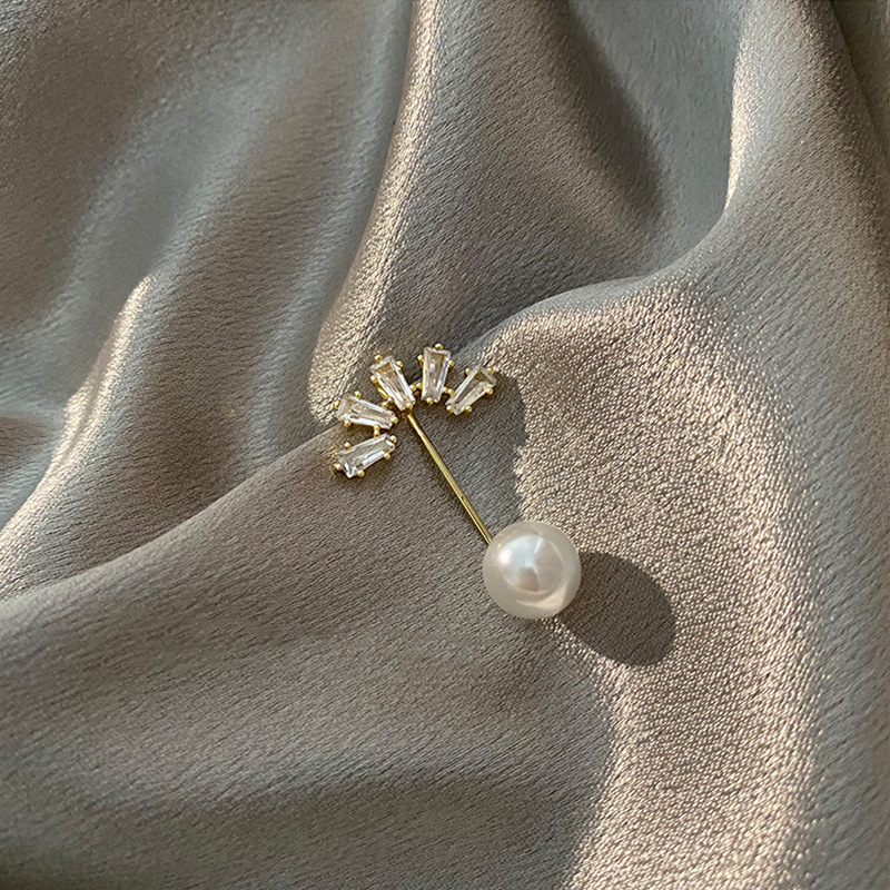 Anti-Exposure Pearl Diamond Flower Brooch Geometric Korean Real Gold Plating Design Accessories Grac
