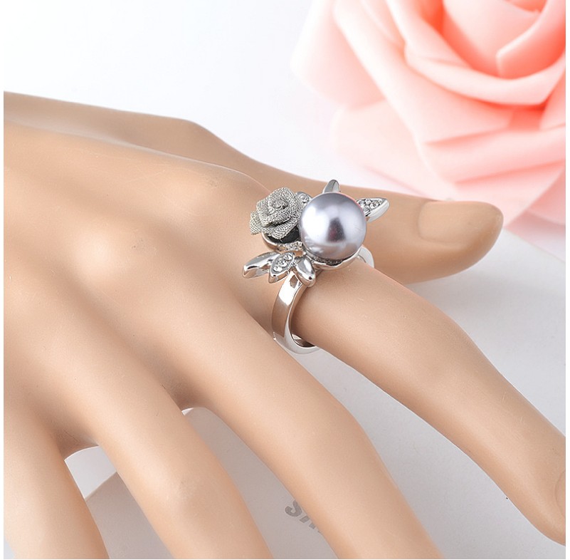 Fashion Sweet Diamond Mounted Pearl Rose Flower Alloy Ring