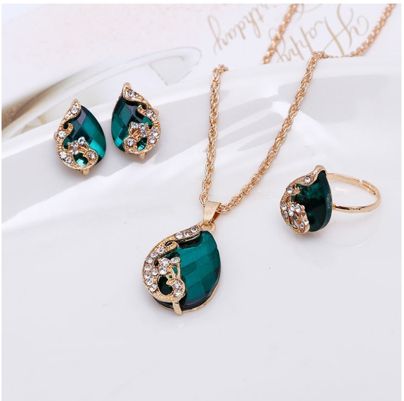 Crystal Drop-Shaped Gem Hollow Peacock Necklace Three-Piece Set