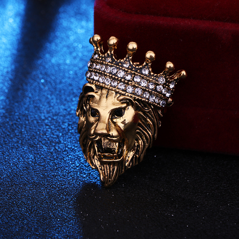 solid color Vintage Lion head with rhinestone inlaid Crown Brooch
