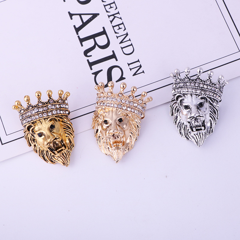 solid color Vintage Lion head with rhinestone inlaid Crown Brooch