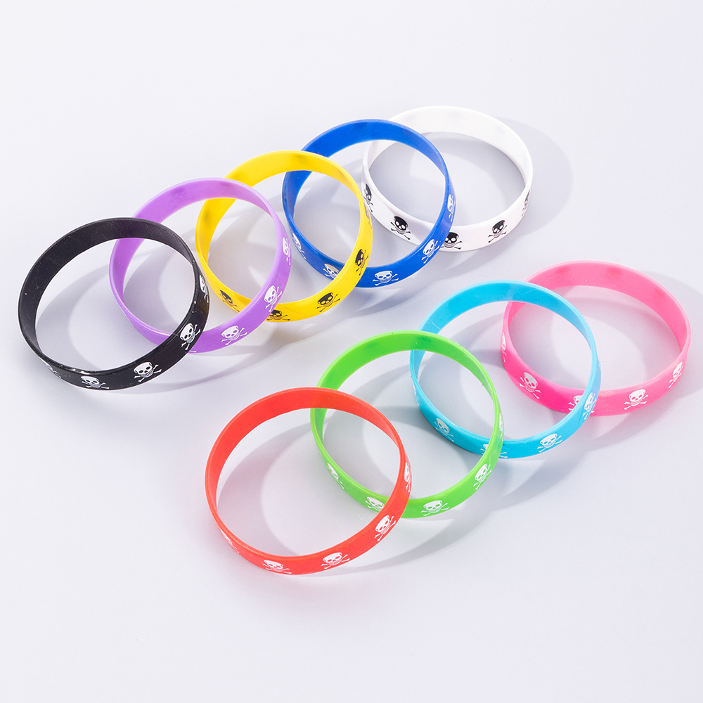 Funny Fashion Four Leaf Clover Skull Silica Gel Bracelet 1 Set