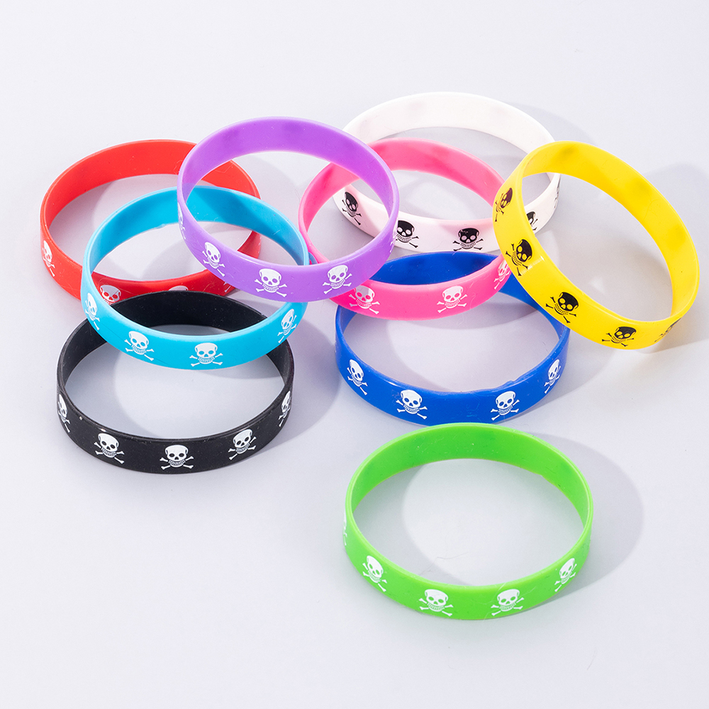 Funny Fashion Four Leaf Clover Skull Silica Gel Bracelet 1 Set