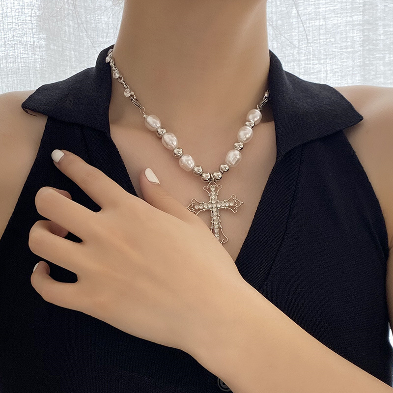 Fashion Imitation pearl Steel Aluminum-Magnesium Alloy Cross Pearl Necklace Daily 1 Piece