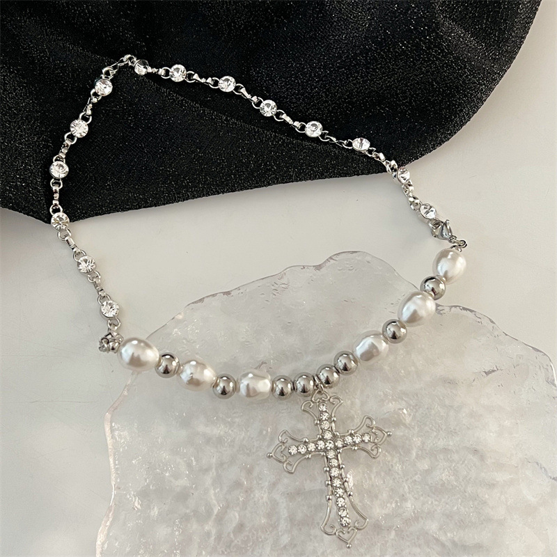 Fashion Imitation pearl Steel Aluminum-Magnesium Alloy Cross Pearl Necklace Daily 1 Piece