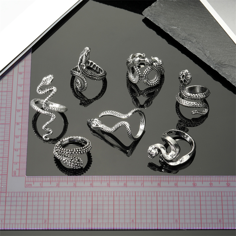 Menu0027S Vintage Style Snake Alloy Rings Rings