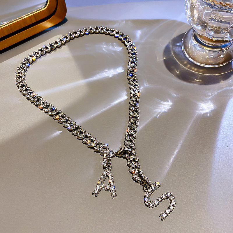 Luxurious Letter Alloy Inlay Artificial Diamond Necklace