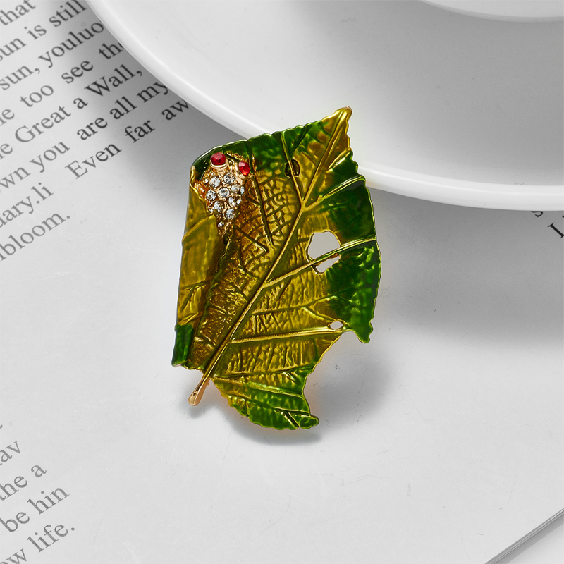 Womenu0027S Elegant Fashion Modern Style Geometric Alloy Brooches Stoving Varnish Plating Artificial
