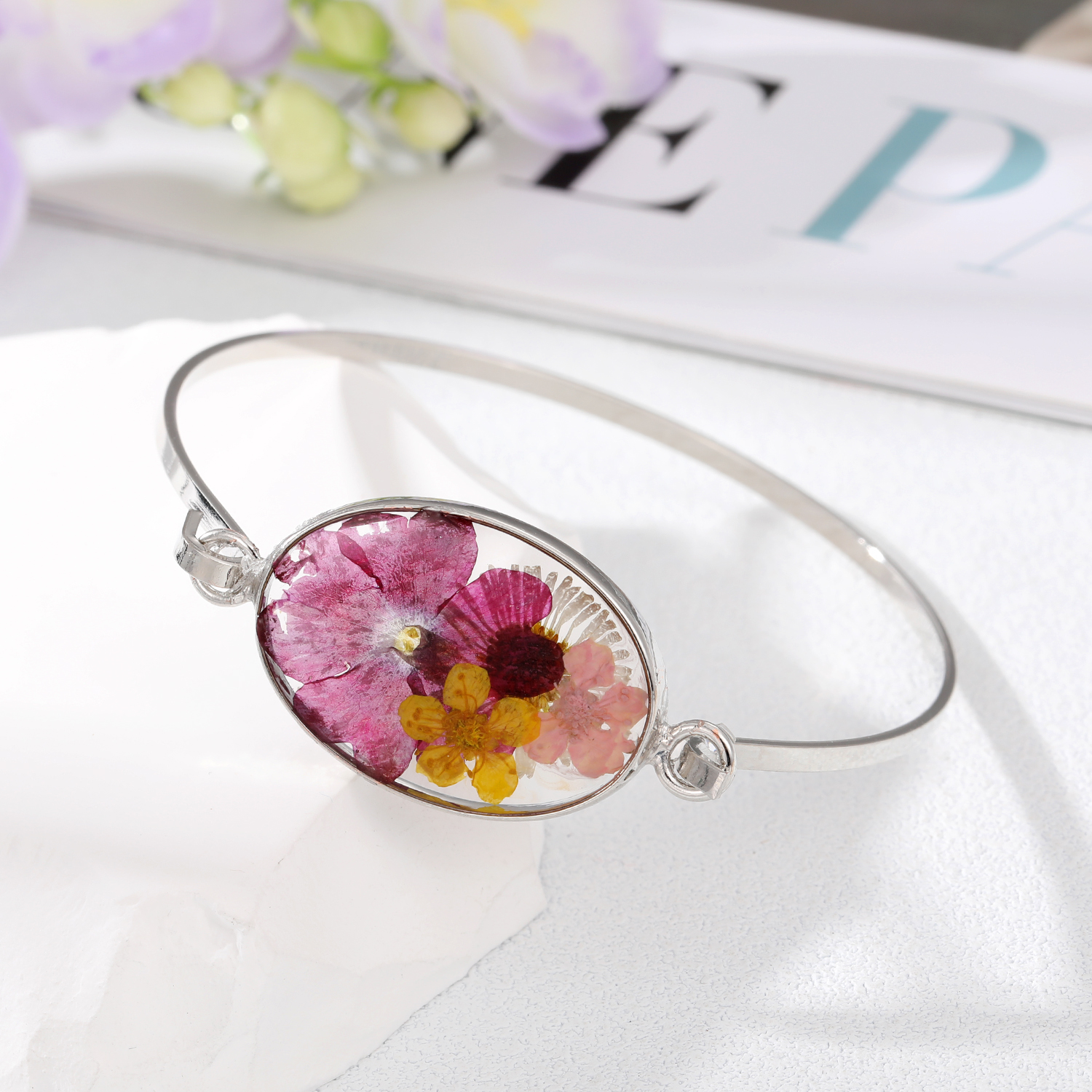 Simple Style Flowers Alloy Epoxy Resin Bangle