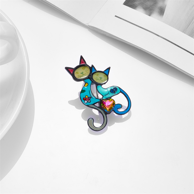 Womenu0027S Elegant Cute Retro Heart Cat Alloy Brooches Stoving Varnish Plating Artificial Rhineston