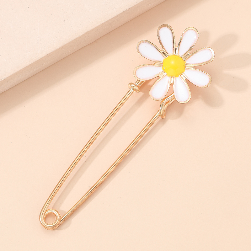 Cute Daisy Alloy Paint Brooches