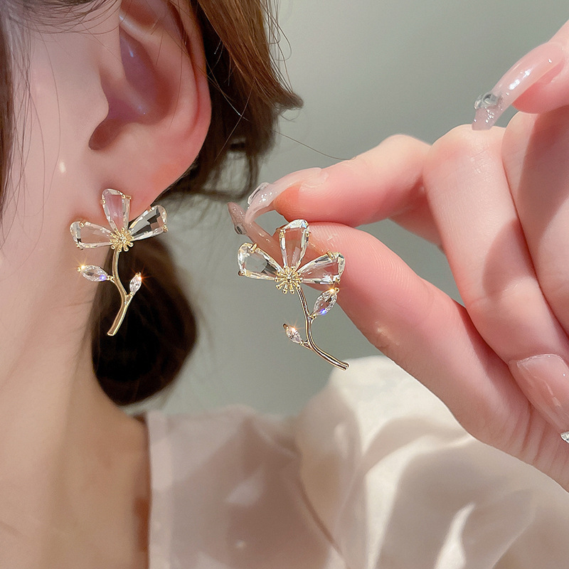 Fashion Geometric Letter Butterfly Metal Rhinestone Earrings