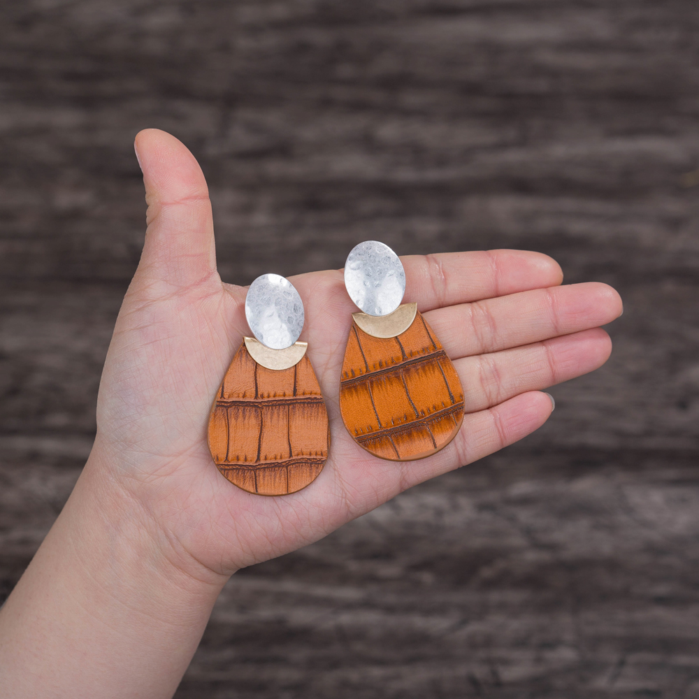 Vintage Style Water Droplets Alloy Patchwork Artificial Leather Earrings