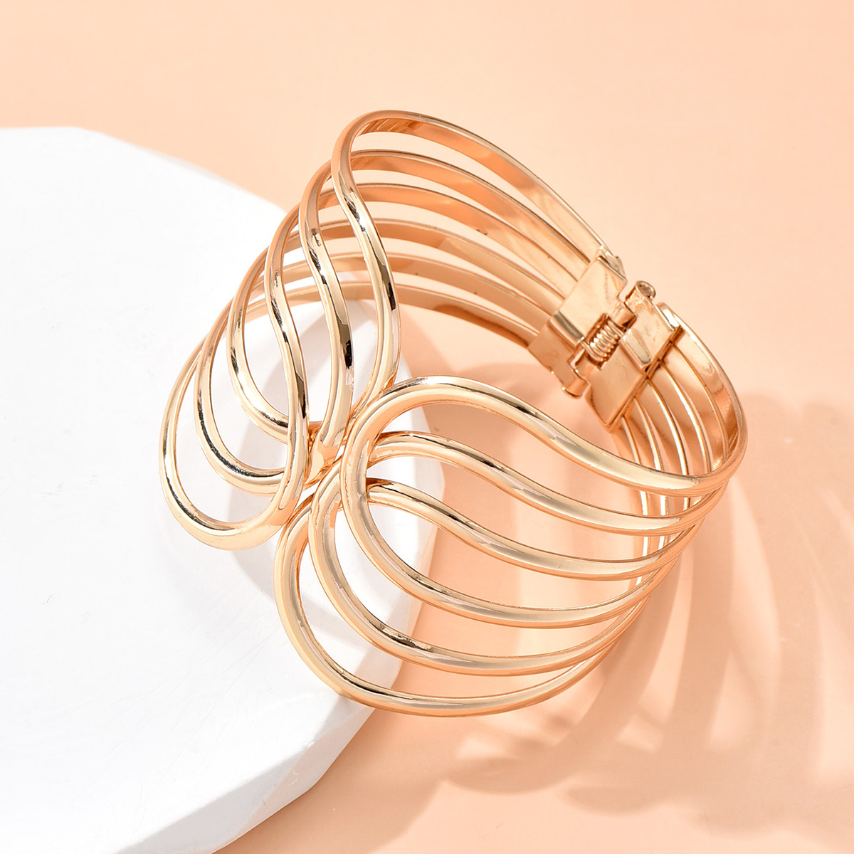 Fashion Geometric Metal Hollow Out Bangle