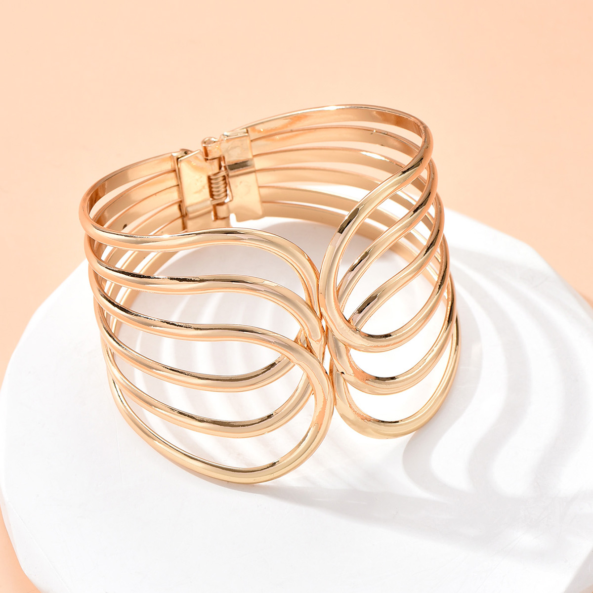 Fashion Geometric Metal Hollow Out Bangle