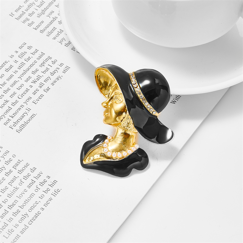 Vintage Style Human Alloy Inlay Artificial Rhinestones Brooches