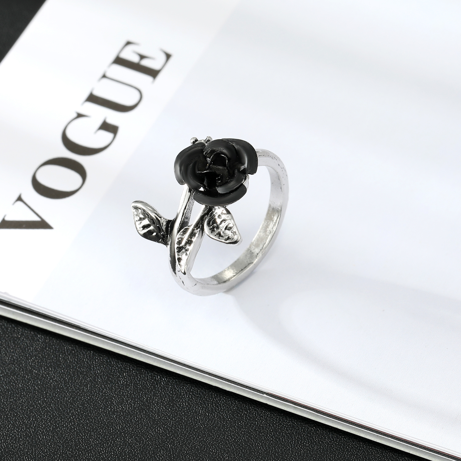 Elegant Fashion Rose Alloy Plating Resin Open Ring 1 Piece