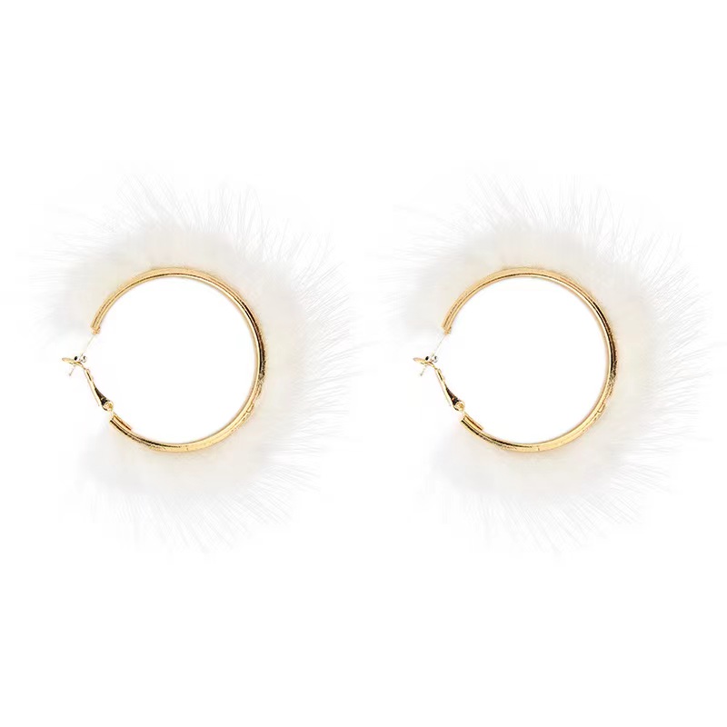 Fashion Circle Alloy Feather Hollow Out Hoop Earrings