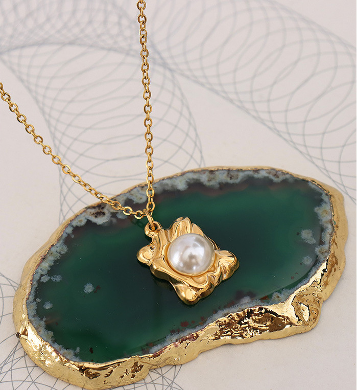 Luxurious Geometric Titanium Steel Pendant Necklace Plating Artificial Pearl Stainless Steel Necklac