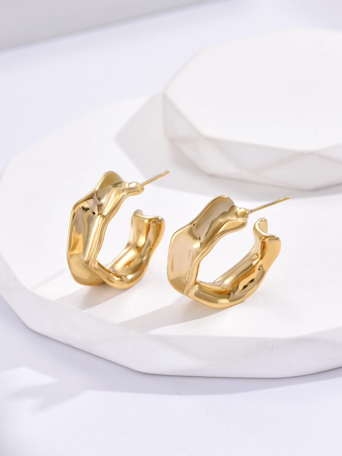Fashion Solid Color Titanium Steel Irregular Ear Studs 1 Pair