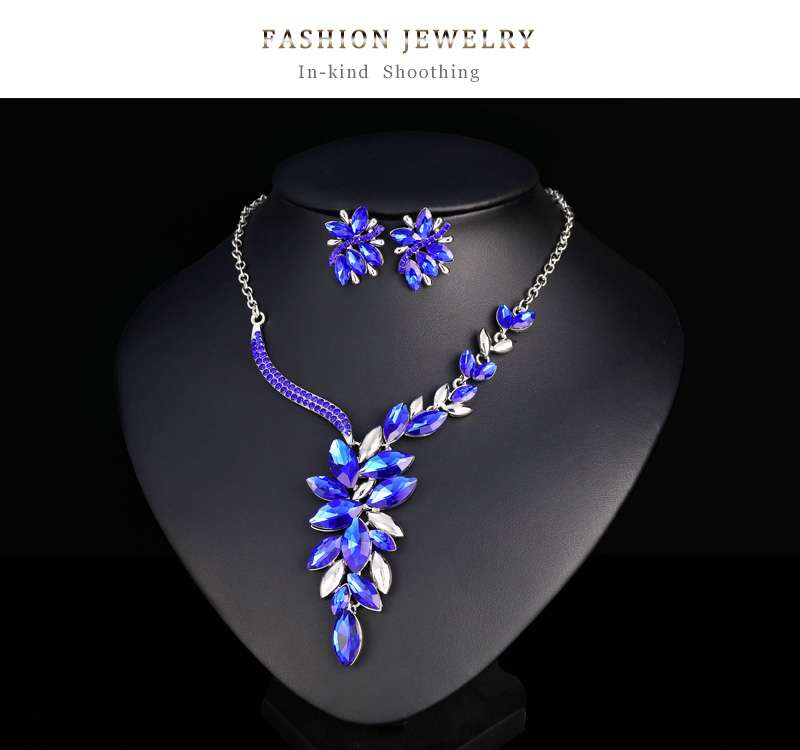 Fashion Geometric Alloy Inlay Rhinestone Glass Earrings Necklace 1 Set