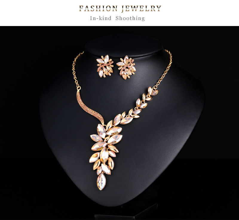 Fashion Geometric Alloy Inlay Rhinestone Glass Earrings Necklace 1 Set