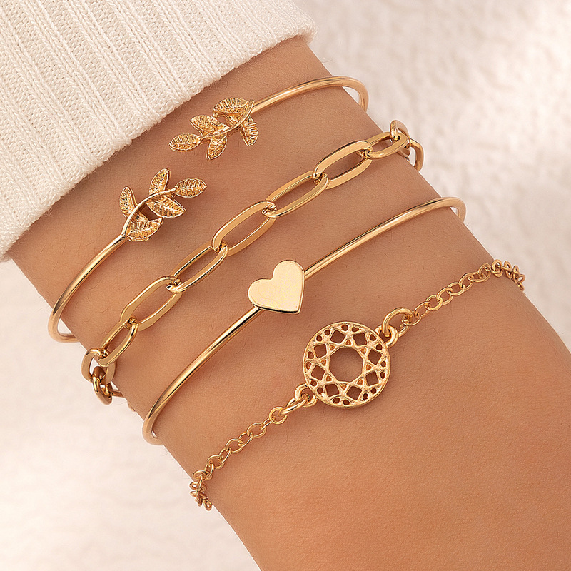 Vintage Style Heart Shape Snake Shell Alloy Bracelets 1 Set