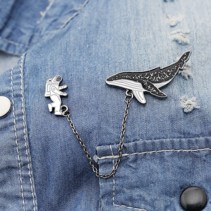 Wedding Astronaut Dolphin Alloy Metal Alloy Brooches 1 Piece
