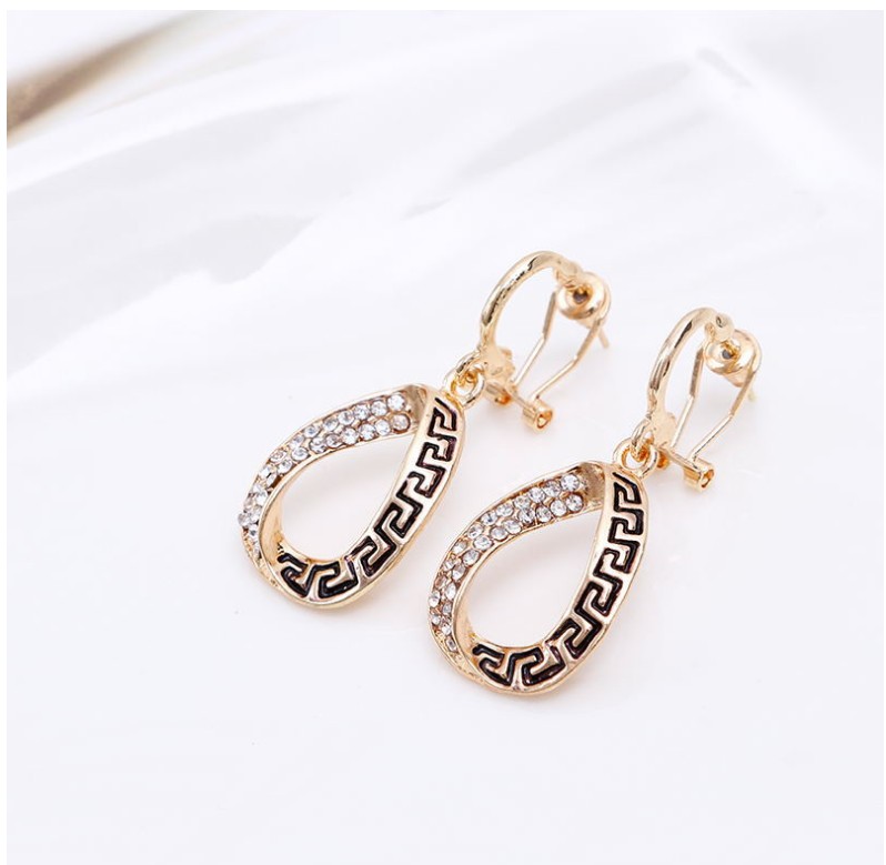 Fashion Geometric Alloy Hollow Out Artificial Rhinestones Earrings Necklace 1 Set