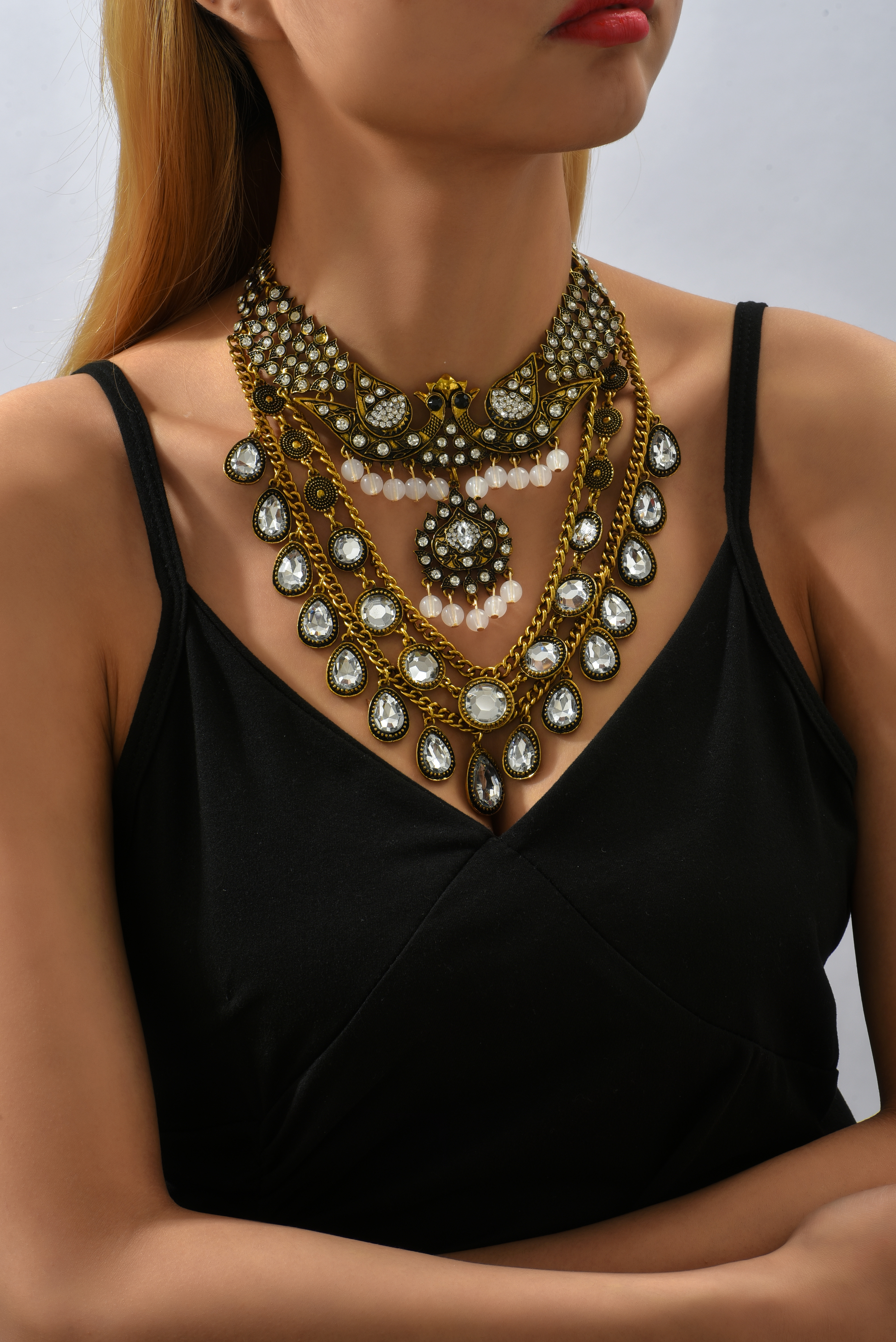 Luxurious Geometric Water Droplets Alloy Inlay Rhinestone Necklace