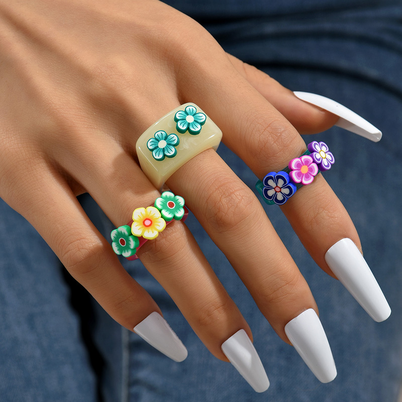 Cute Flower Synthetic Resin Rings