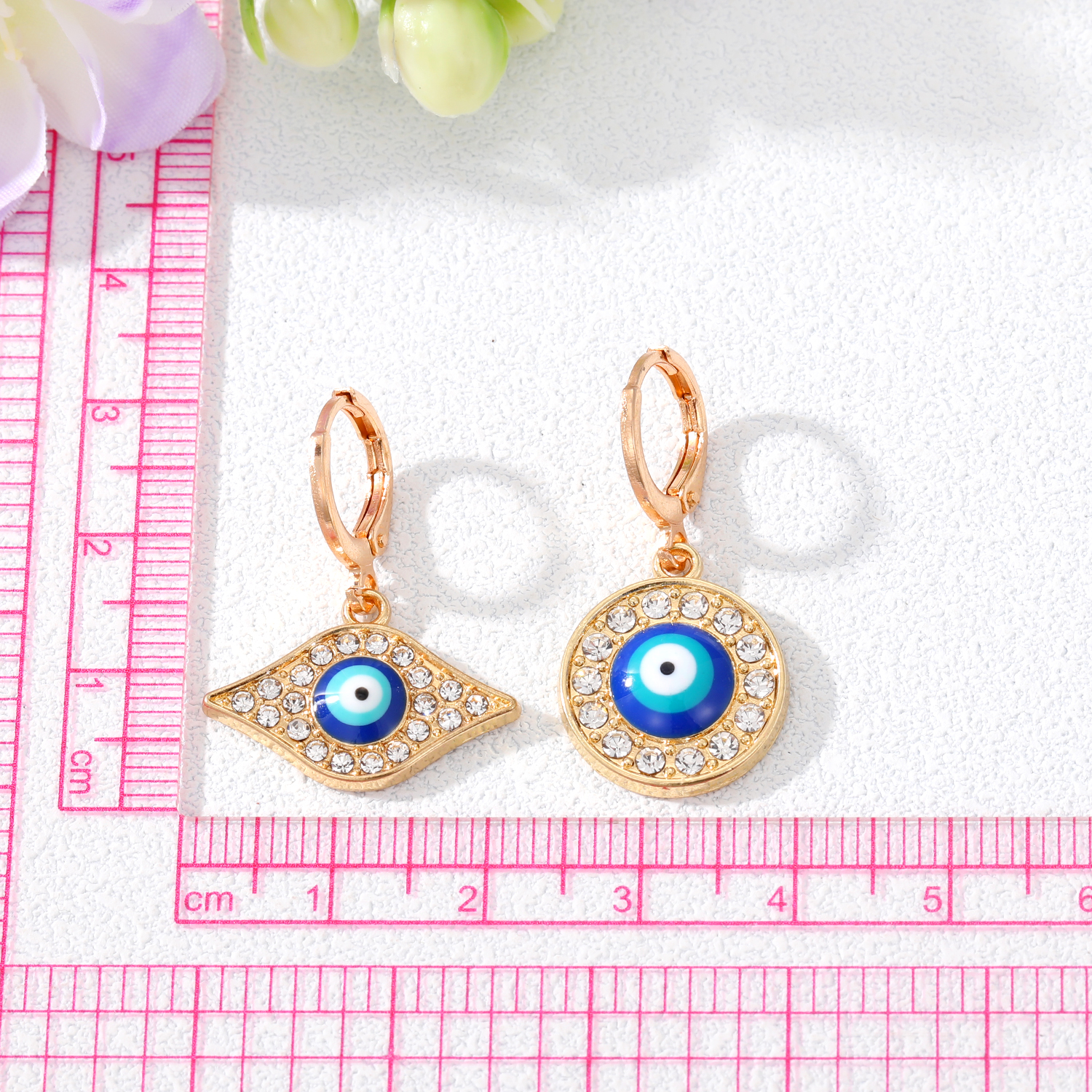 Simple Style Devilu0027S Eye Alloy Inlay Zircon Earrings 1 Piece