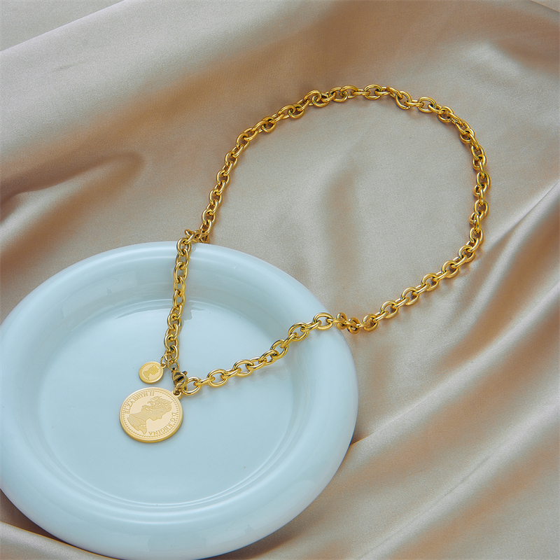 Vintage Style Portrait Stainless Steel Necklace Gold Plated Stainless Steel Necklaces