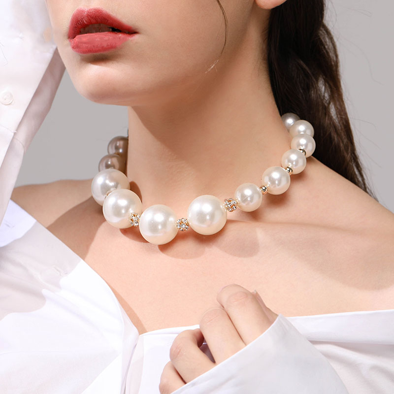 Luxurious Geometric Artificial Pearl Beaded Rhinestone Necklace