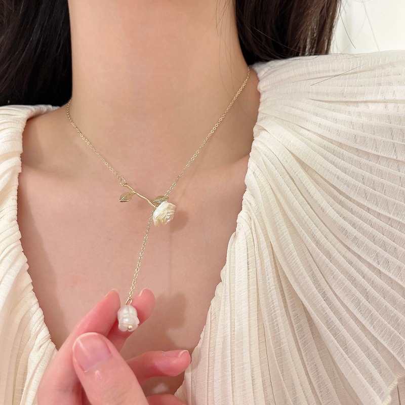 Fashion Rose Alloy Pendant Necklace 1 Piece