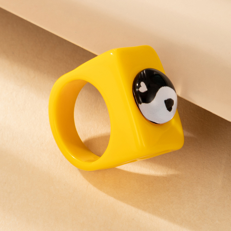 new fashion style cartoon love yellow resin ring