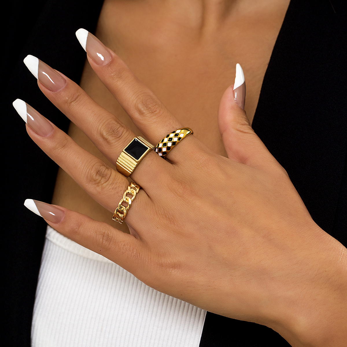 Retro trend diamond dripping oil metal square chain index finger ring